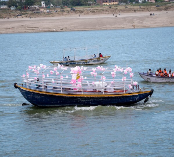 Private boat ride for Evening Ganga Aarti in Varanasi