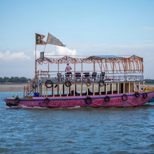 Private Motor Boat for Evening Ganga Aarti