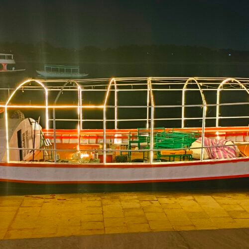 Private Motor Boat for Evening Ganga Aarti