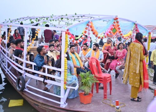 Book Lighting Decorated CNG Boat for Ganga Aarti in Varanasi