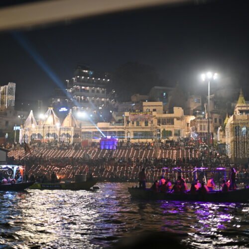 Private Boat Ride for Evening Ganga Aarti | Pickup from Dashaswamedh Ghat