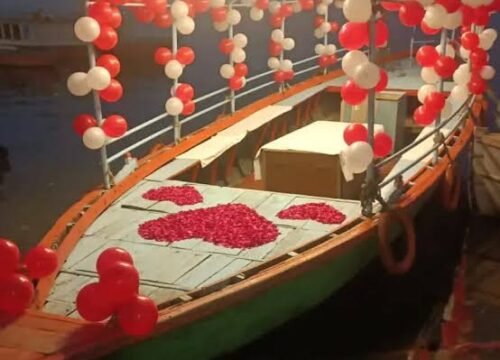 Unique Boat Decorations for Special Occasions in Varanasi